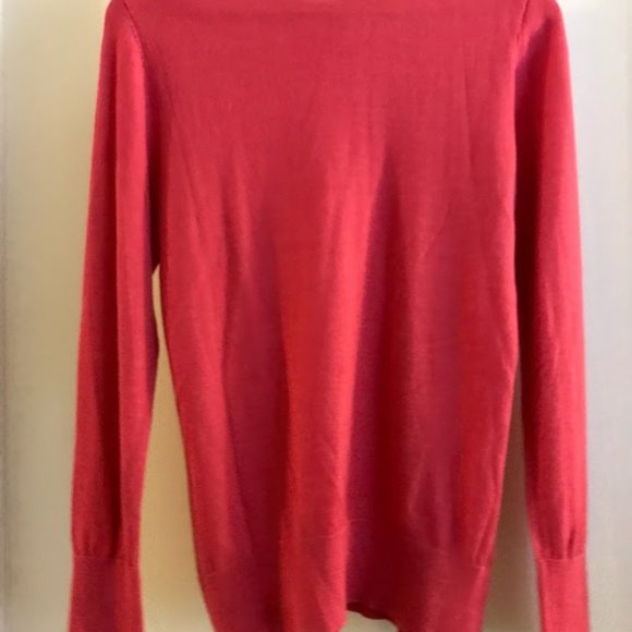 Hot pink sweater (Ann Taylor, M) - Picture 3 of 4
